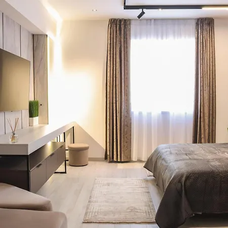 Lagoon 706 * Bucureşti