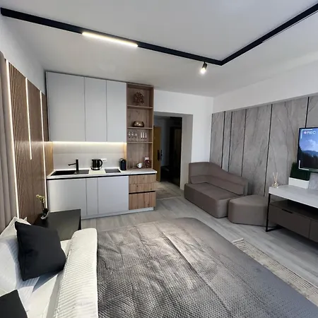 Lagoon 706 * Bukareszt