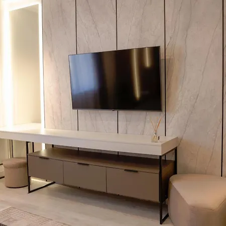 Lagoon 706 * בוקרשט