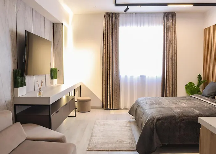 Lagoon 706 * بوخارست