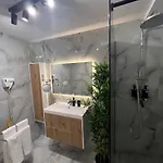 Lagoon 706 *